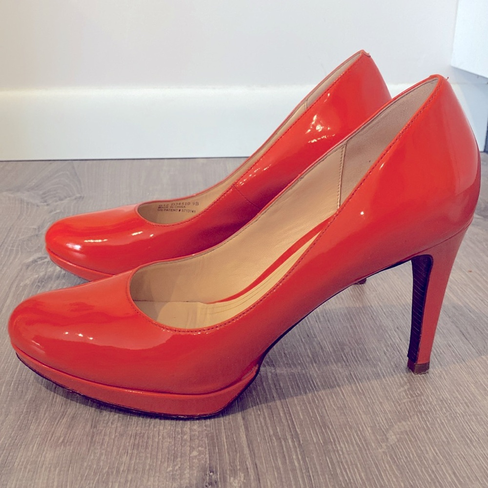 Cole Haan Chelsea Pump Patent Leather Orange, Size 9